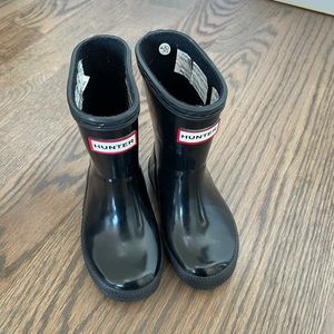 Hunter Glossy Black Boots, size 6 US (22)